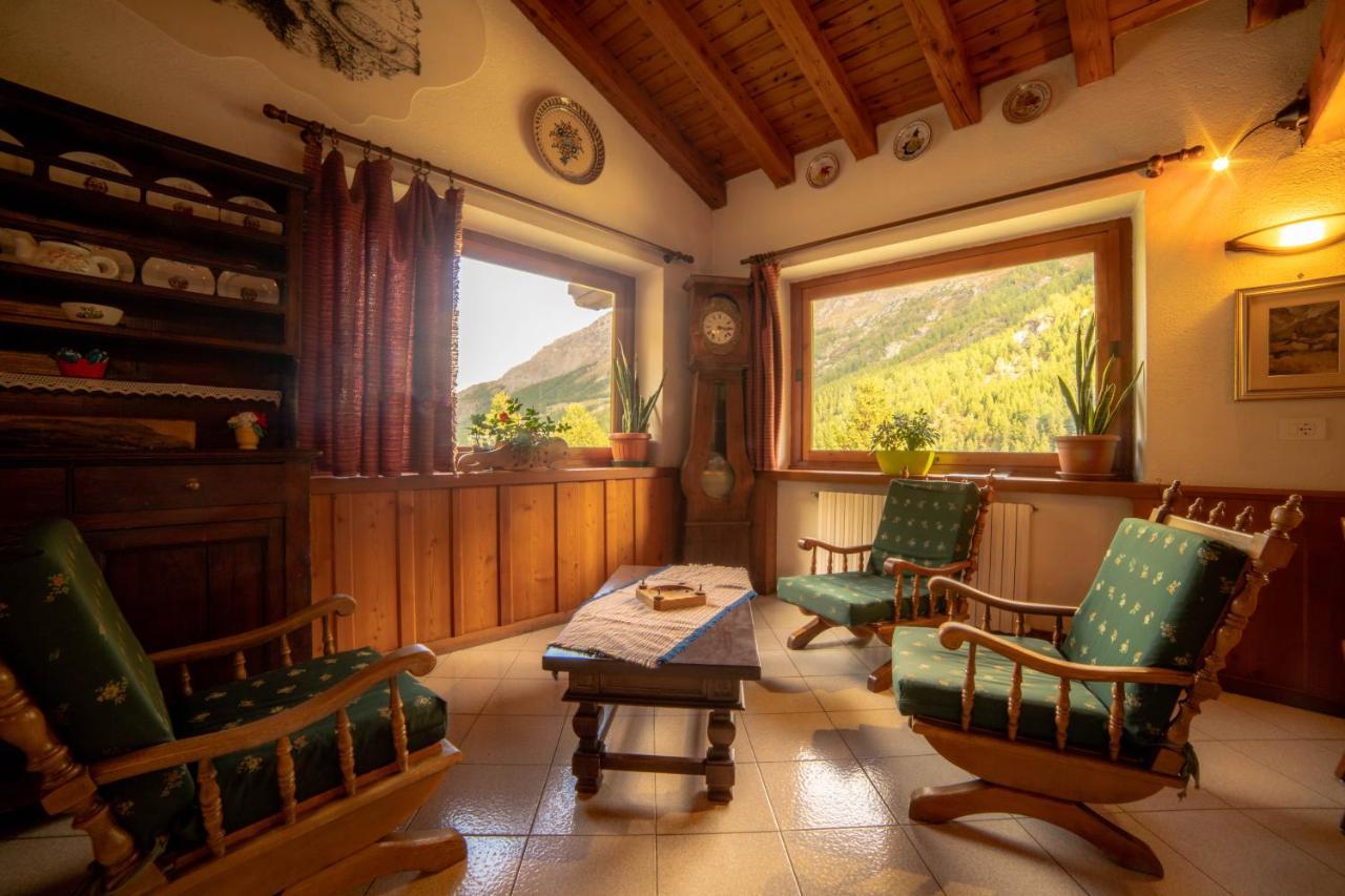 Hotel & Restaurant Perret - Mountain People ヴァルグリゼンケ エクステリア 写真
