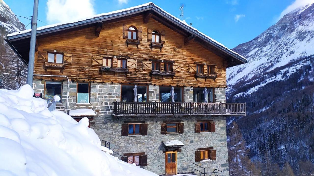 Hotel & Restaurant Perret - Mountain People ヴァルグリゼンケ エクステリア 写真